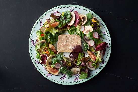 アラカルトの「パテドカンパーニュと季節のフルーツリースサラ