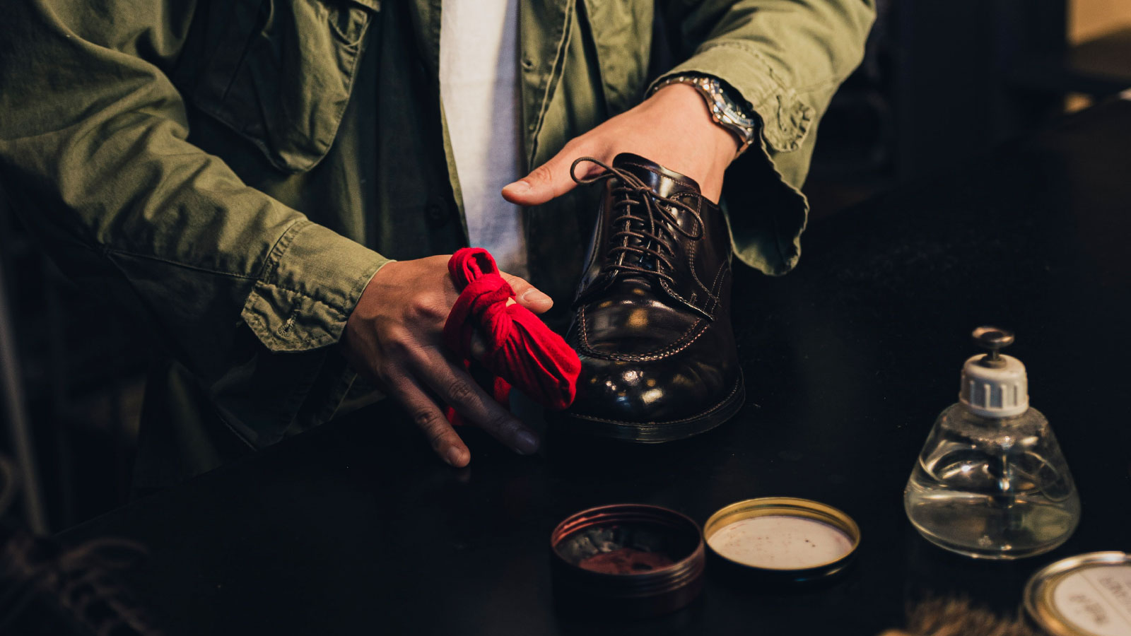 Shiniest on sale shoe polish